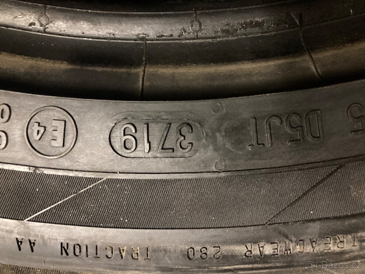 Continental 235/50 R17 4.ks - 5