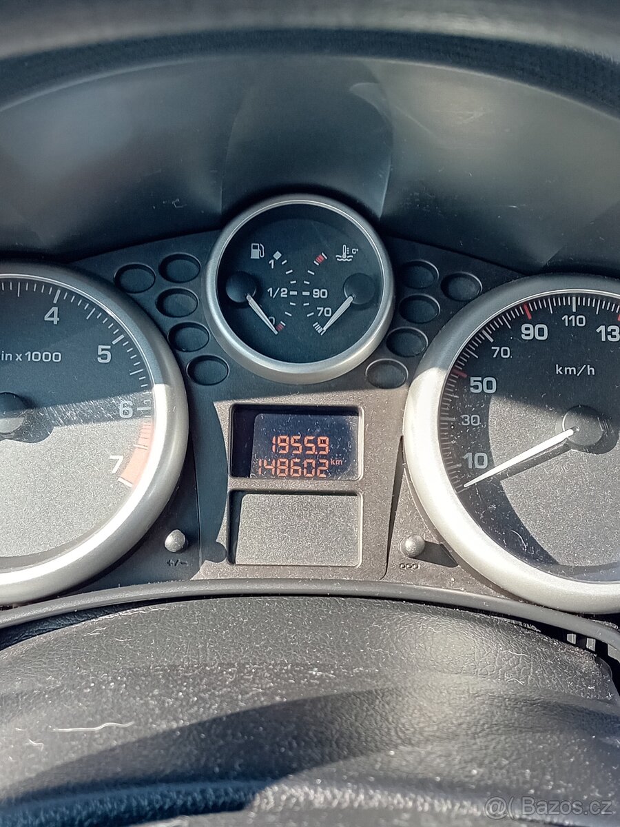 Peugot 207 hatchback - 5