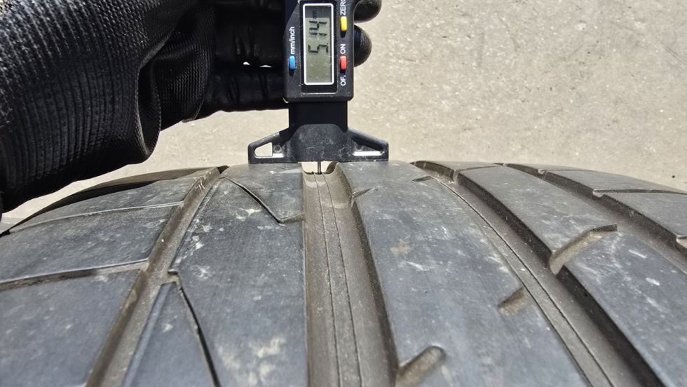 Letní pneu 245/35/19 Hankook - 5