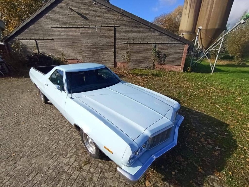 Ford Ranchero z roku 1975 - 5