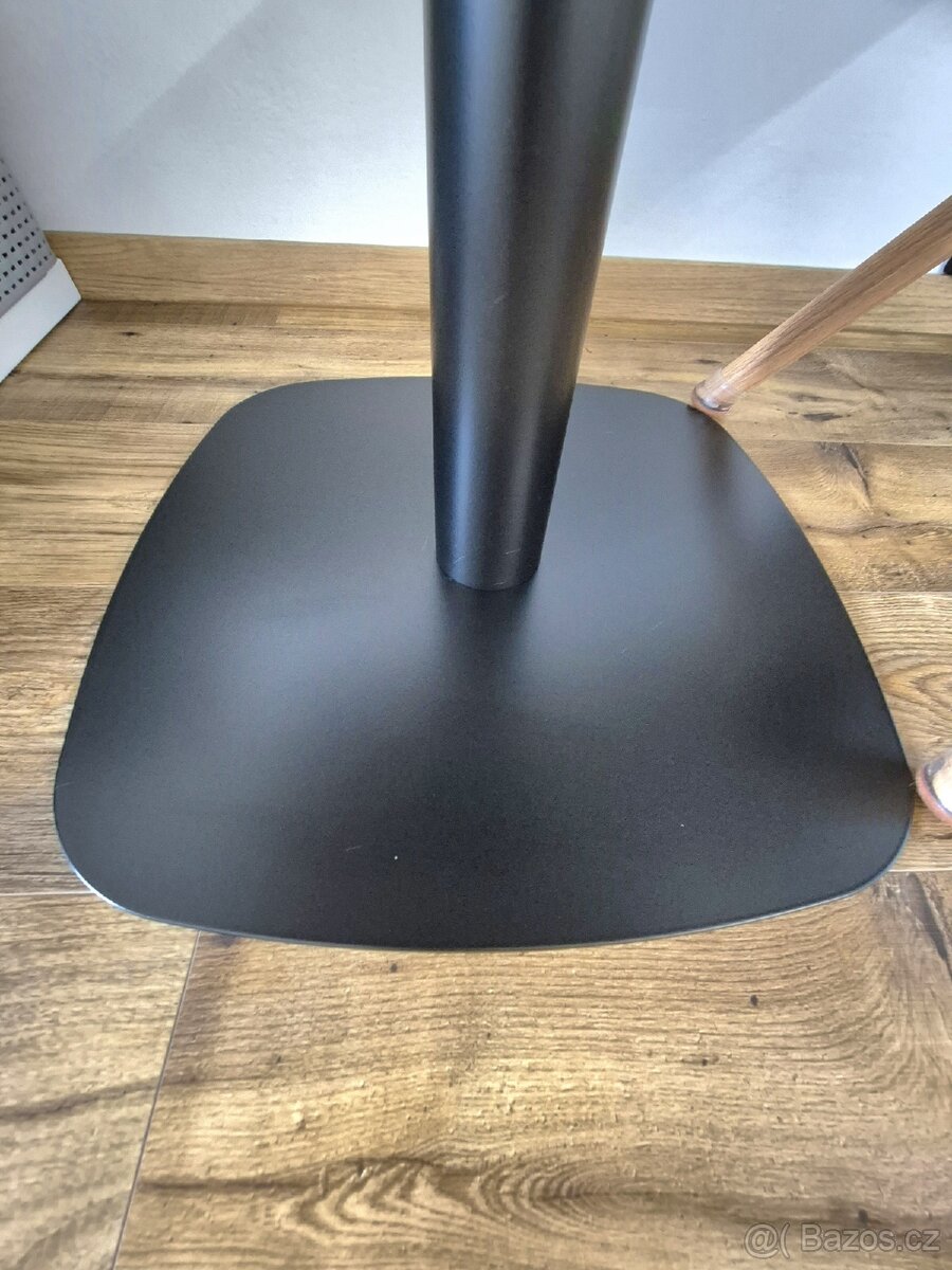 Jídelní stůl - 5