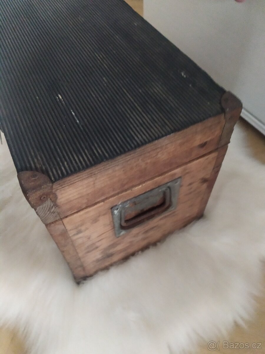 Stará dřevěná bedna - 5
