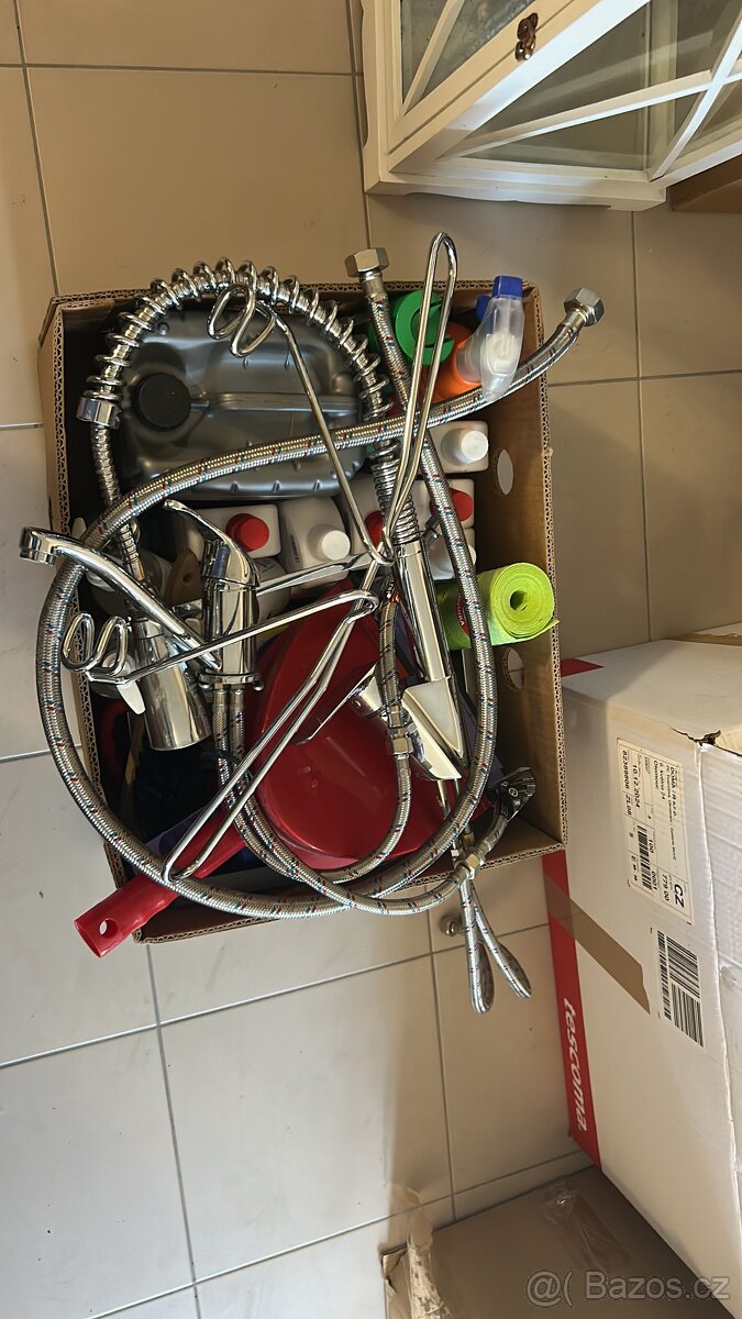 Garážový prodej nábytek a inventář do kavárny/gastra - 5