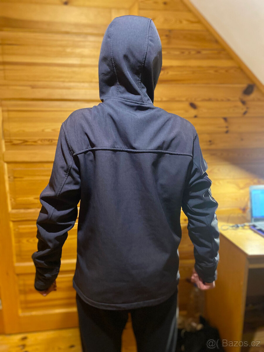 ZNAČKOVÁ SPORTOVNÍ SOFTSHELLOVÁ BUNDA Connected Apparel - 5