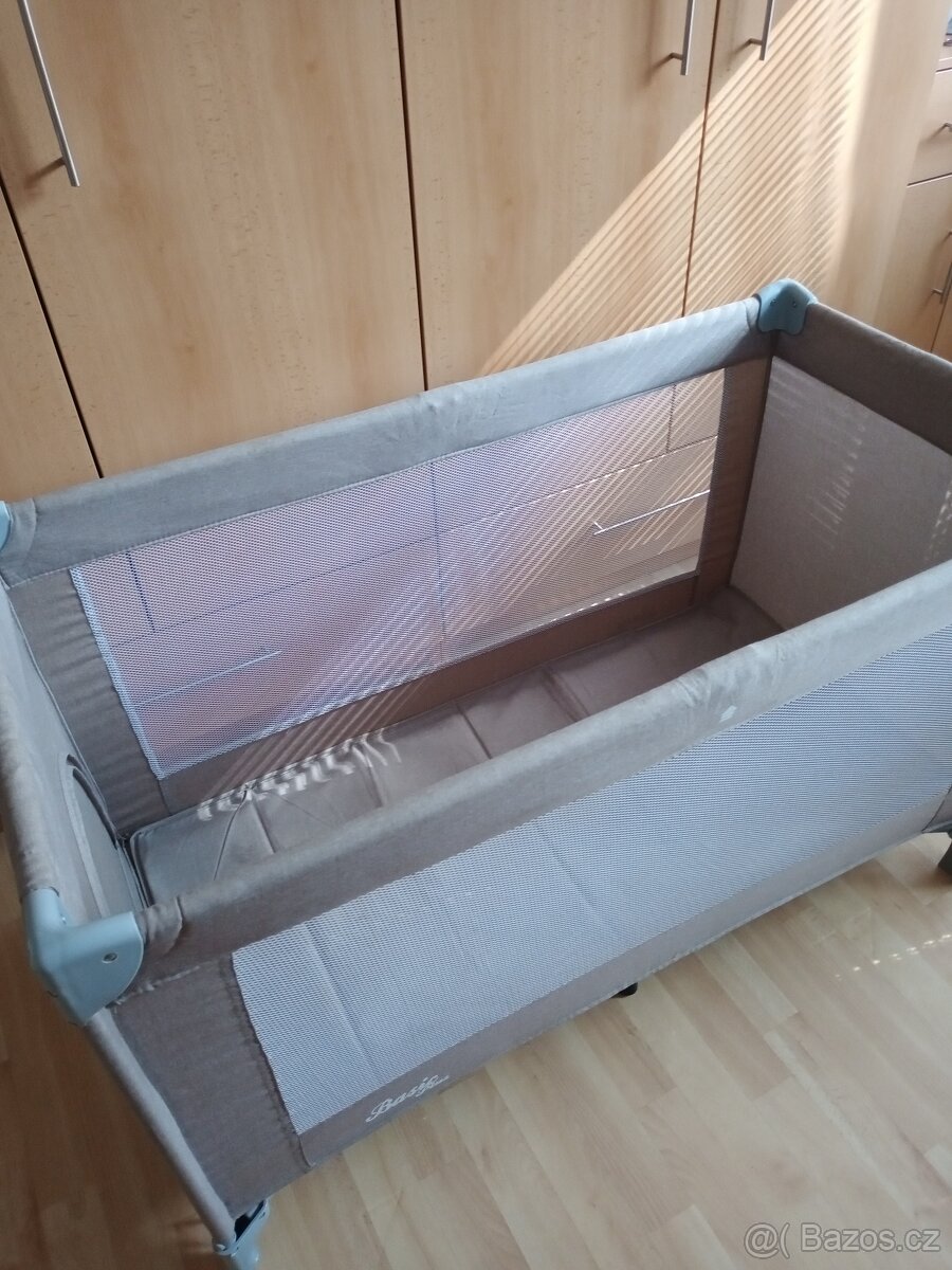 Skládací cestovní postýlka - 5