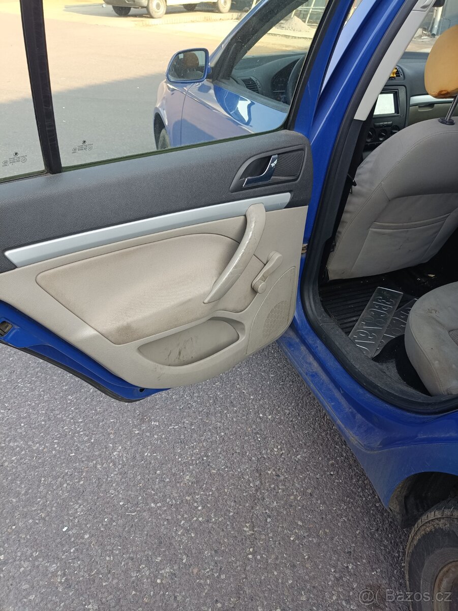 Škoda Octavia 2 díly - 5