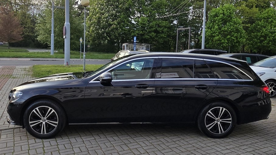 Mercedes-Benz E220 CDI T 4MATIC 143kW - 5