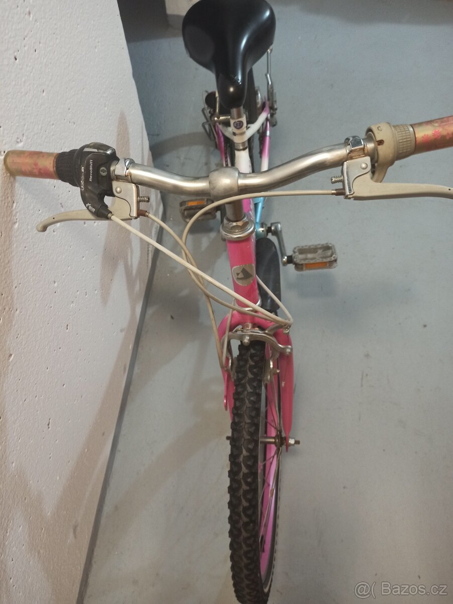 Dívčí kolo vel 22 - 5