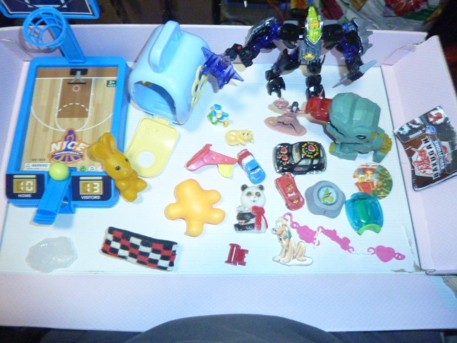 HRAČKY,POSTAVY PRAVĚCÍ DINOSAUŘI,ZVÍŘATA Z DNEŠNÍ DOBY, ATD. - 5