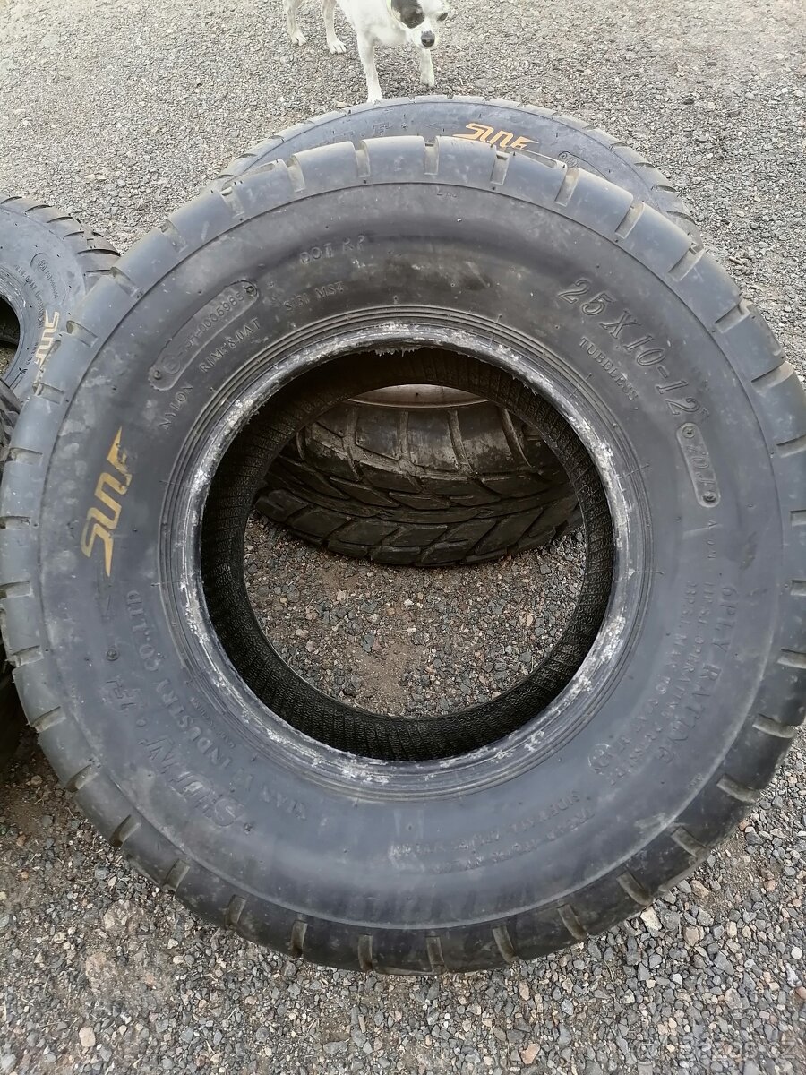 Pneumatiky 25x10-12 a 25x8-12