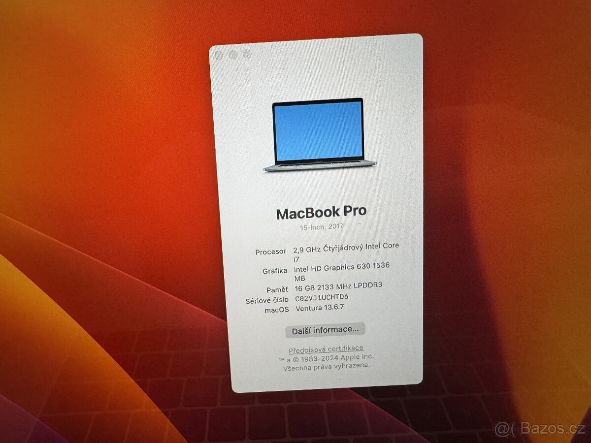 CTO MacBook Pro 15" 2017 i7 / 16GB / 500GB / Pro 560 - 5