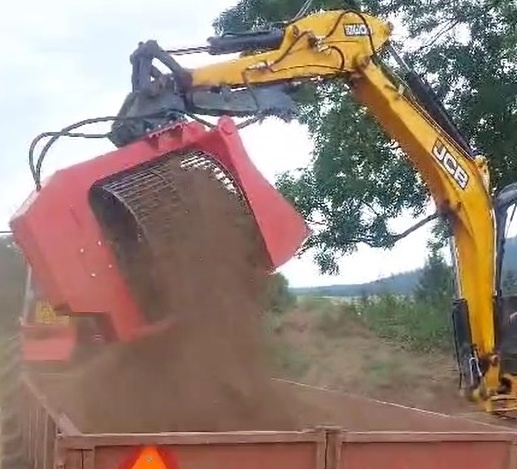 Třídička zeminy, prosévací lžíce, karovačka - 5