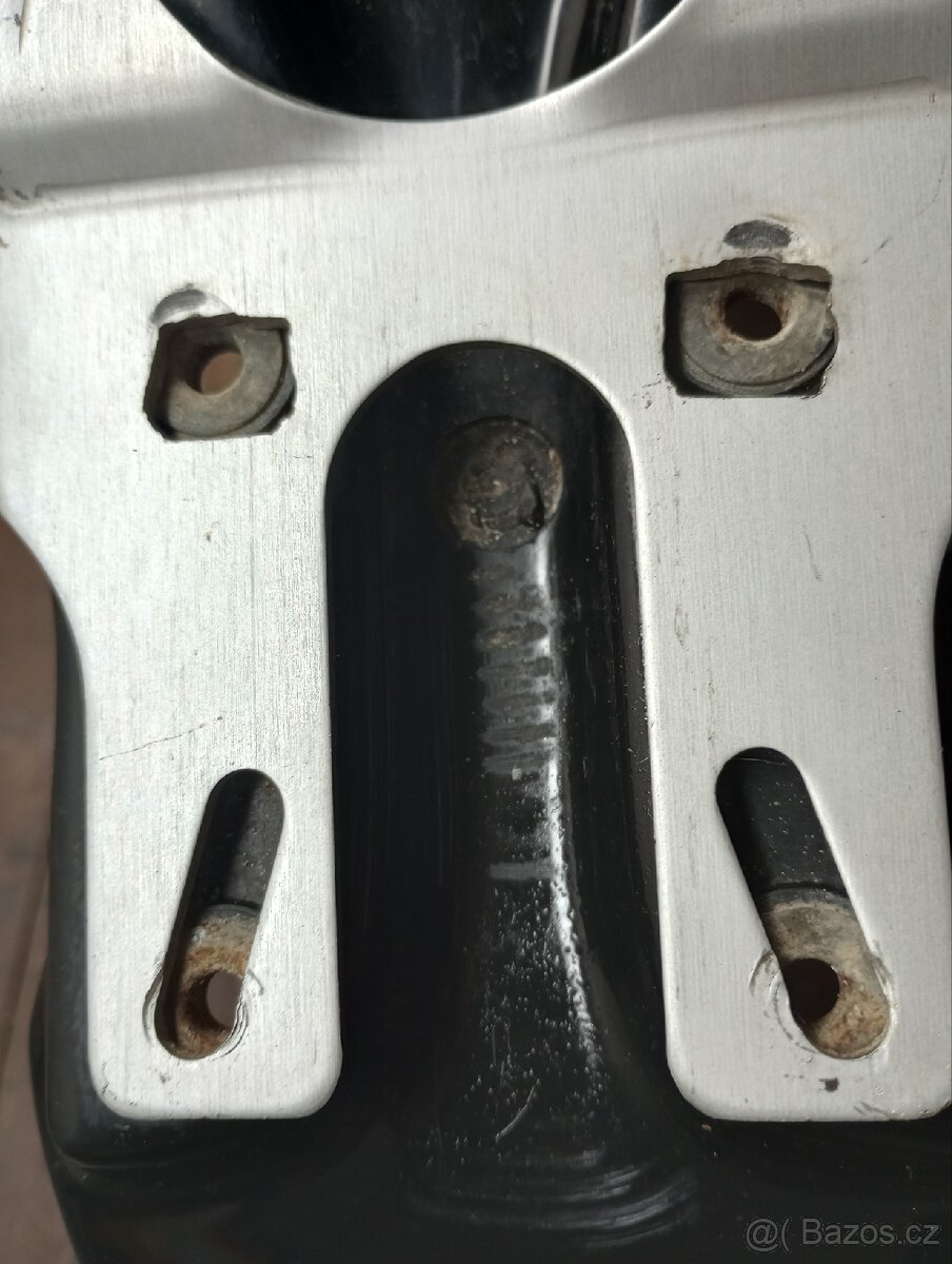 Přední blatník Yamaha XT - 5