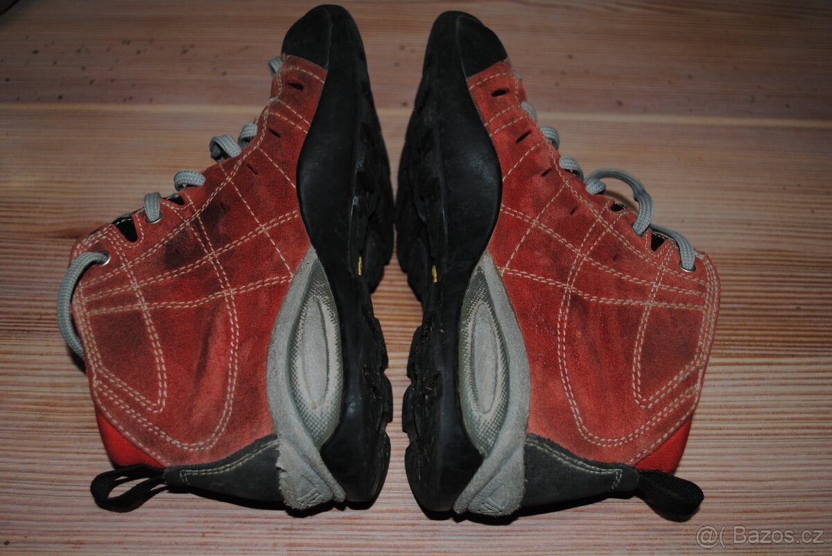 prodám kotníkové boty zn. Asolo, vel. 33 - 5