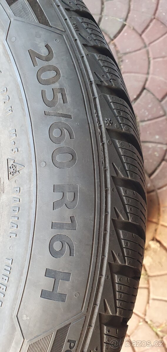 Škoda octavia 4 zimní sada 205/60/16 Barum polaris 5 - 5