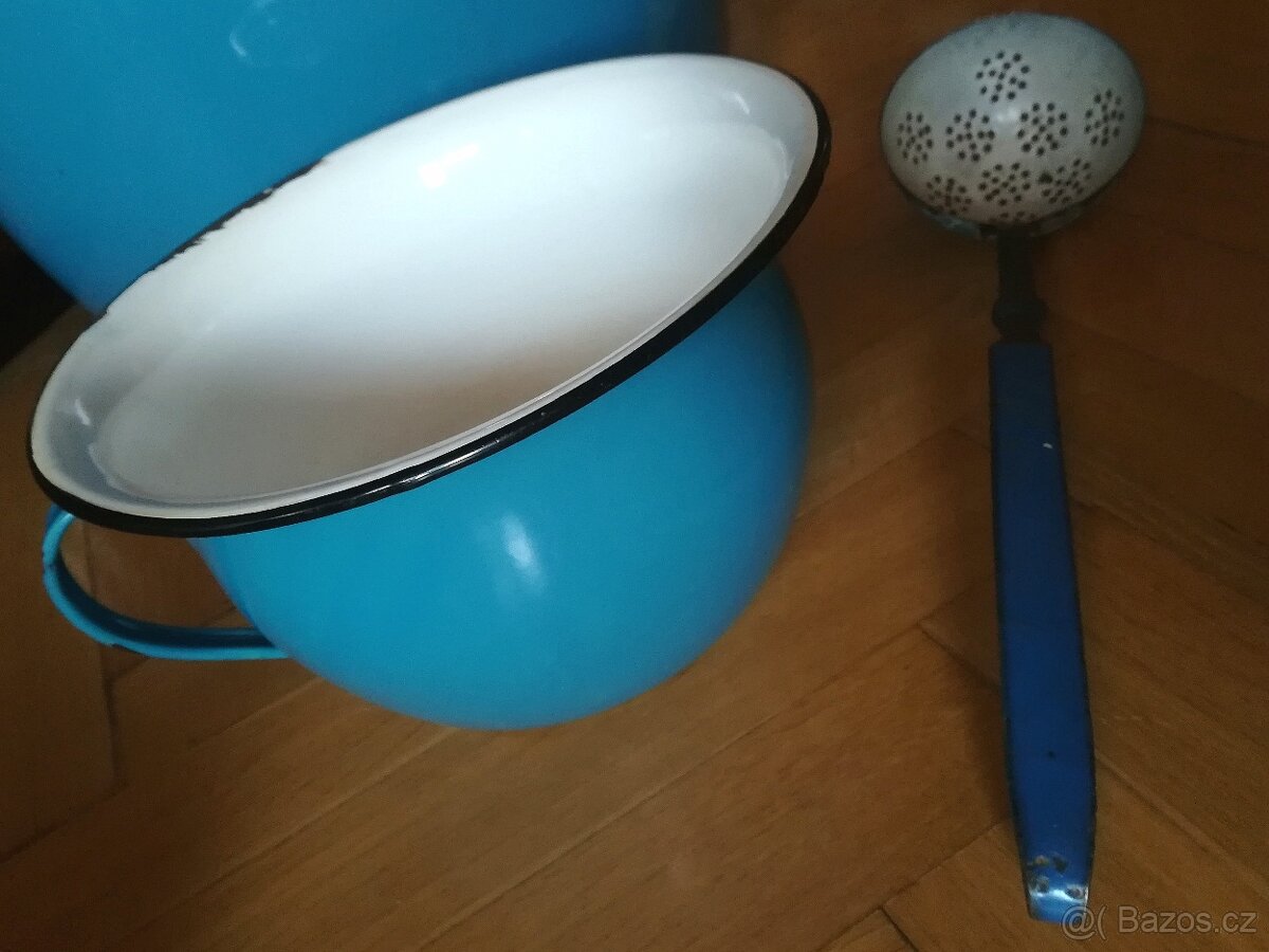 Modré hrnce, nočník, naberacka - 5