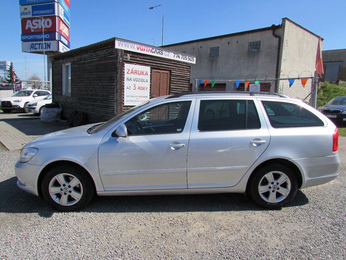 Škoda Octavia II 1.6 TDi 77kW kombi, Servisní kniha, 2.maj. - 5