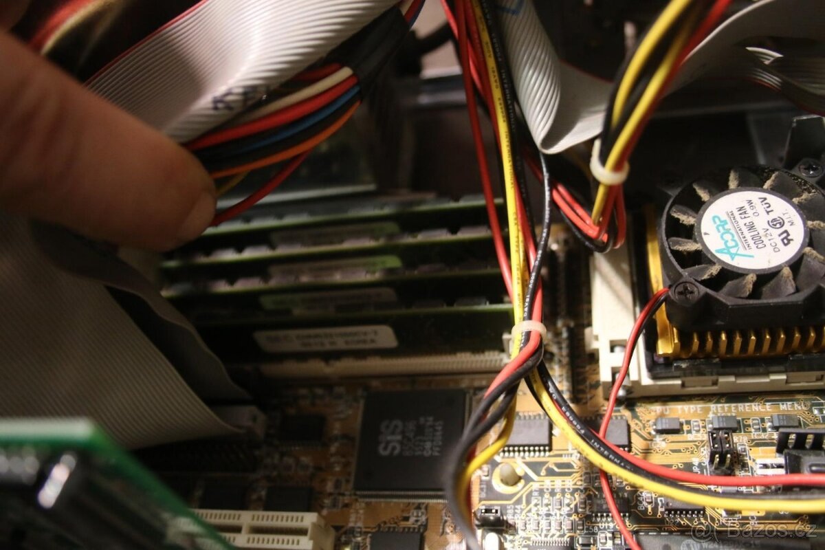 MUZEUM PC - Staré PC - 486DX4 Plus - 5