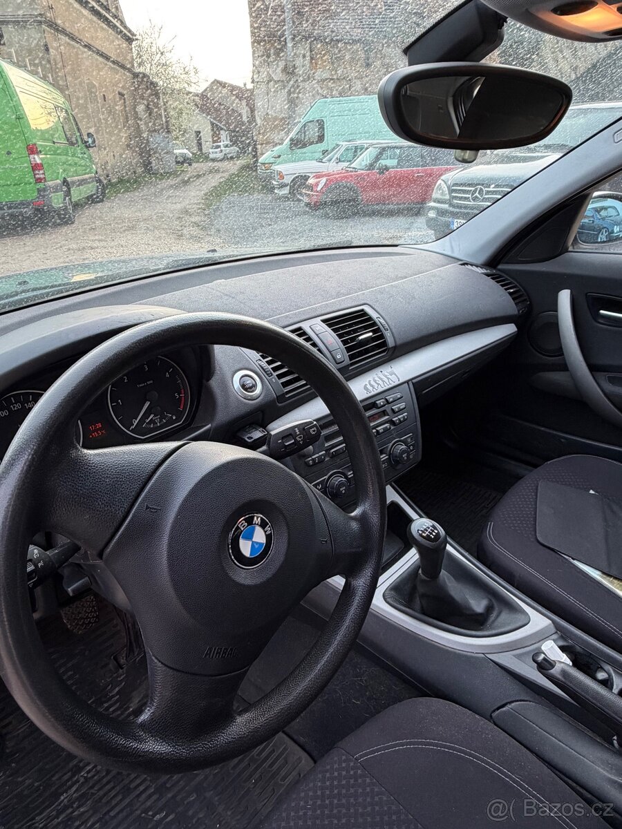 BMW 118D - 5