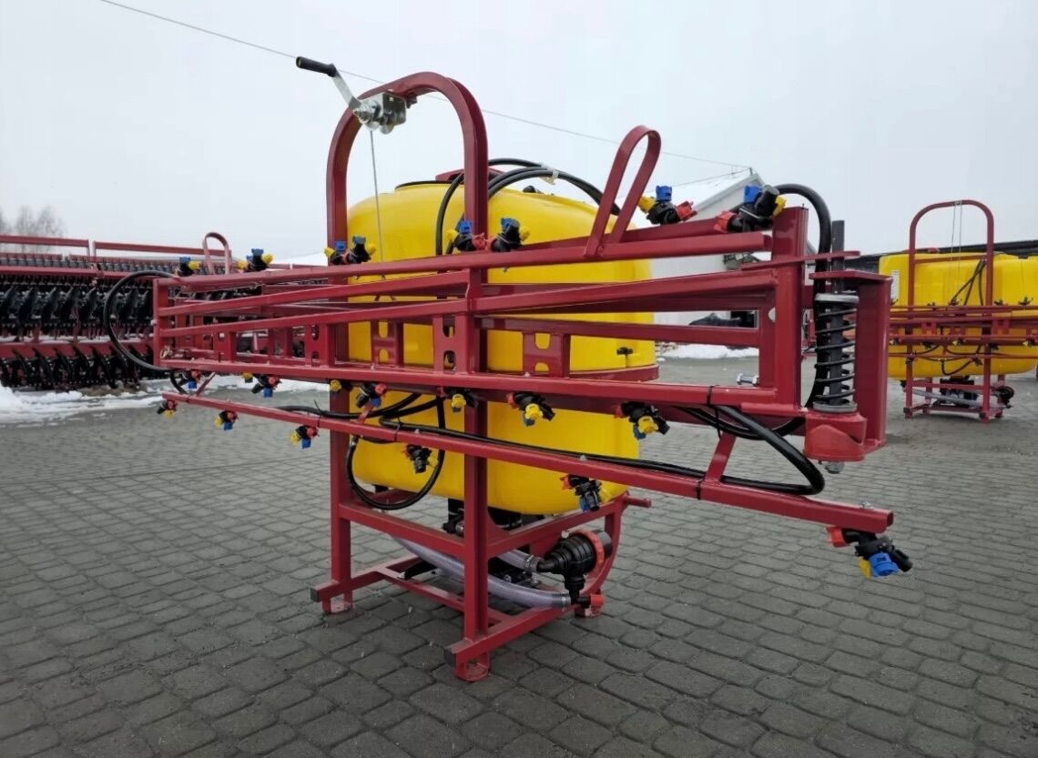 Postřikovač na traktor Strumyk - 5