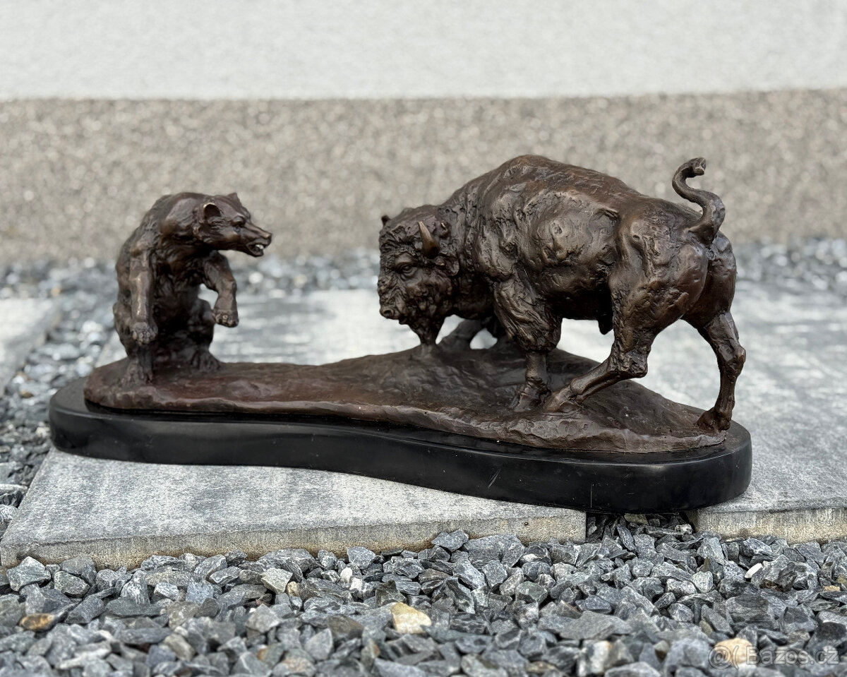 Bronzová socha Býk vs. Medvěd exkluzivní dárek podnikatele - 5