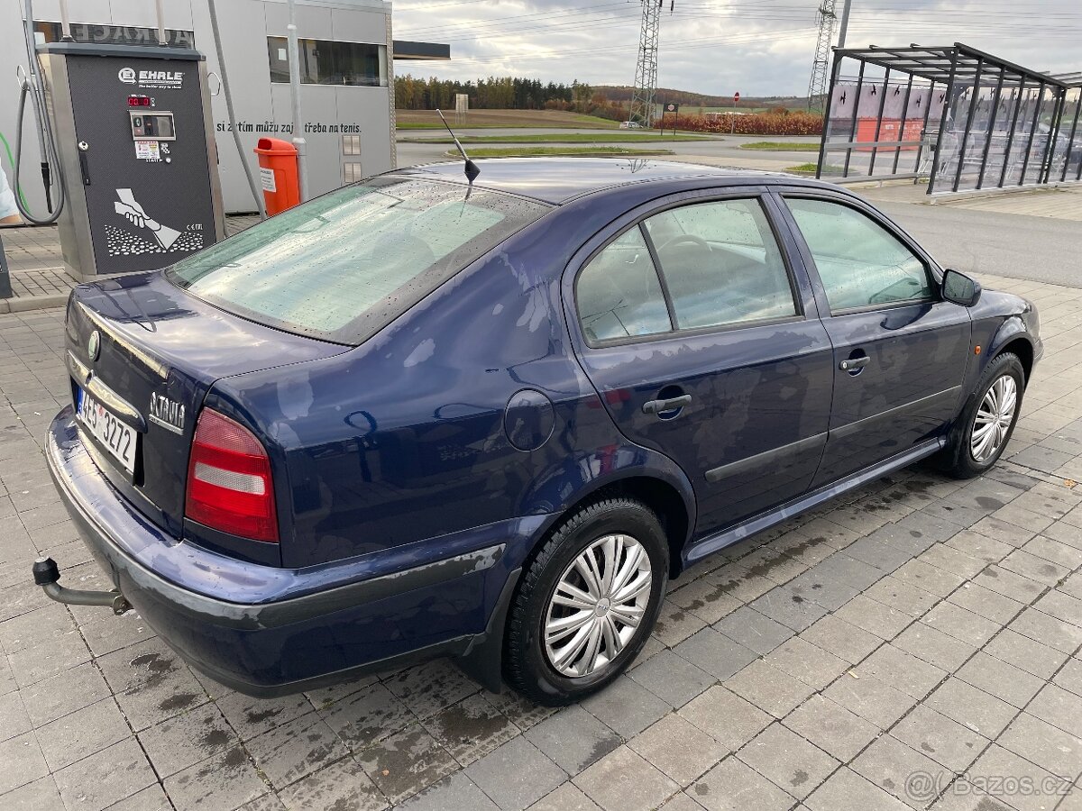 Škoda Octavia 1.6i GLX 55kW - 5