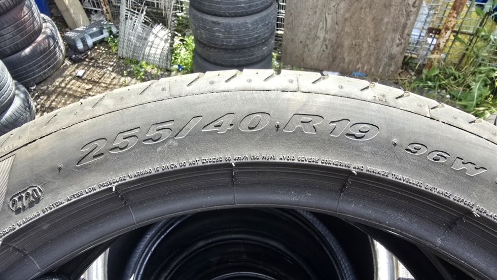 Letní pneumatika 255/40/19 Pirelli Run Flat - 5