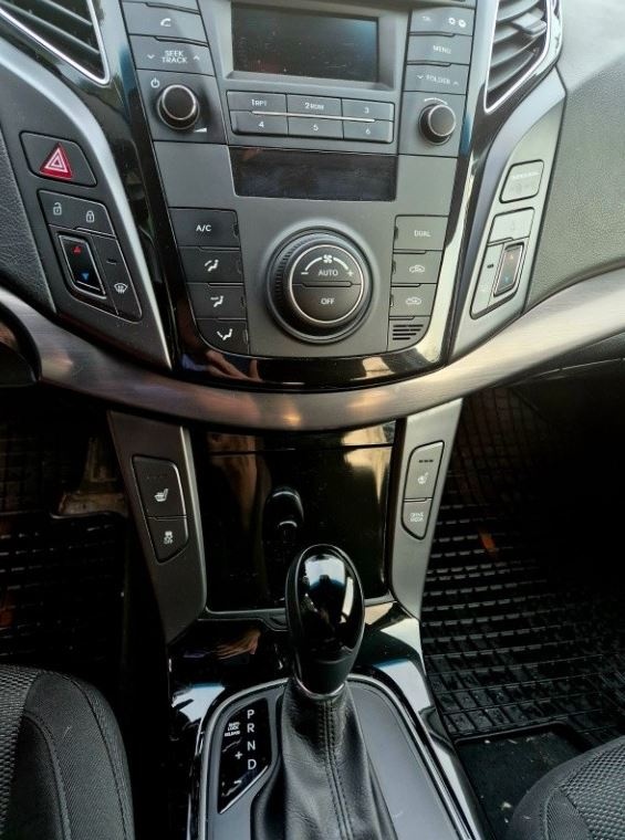 CW i40 1.7 CRDi HP Premium A/T 104kW A7 - 5