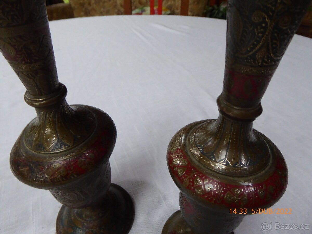2 STARÉ ZDOBENÉ MOSAZNÉ SVÍCNY - 5