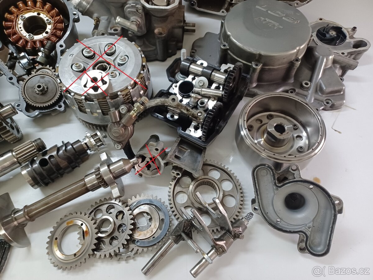 KTM LC8 990 - MOTOR NA DÍLY - 5