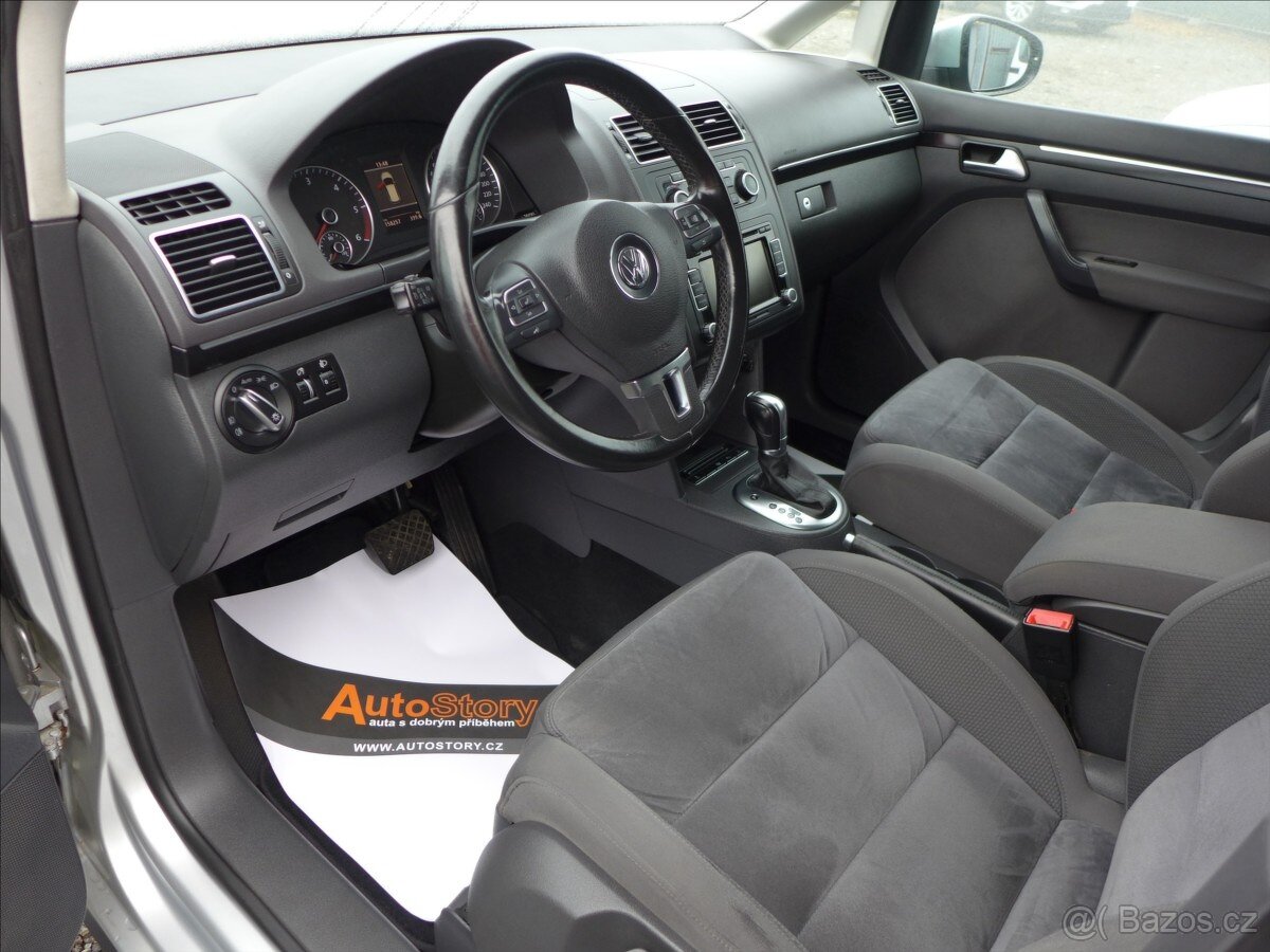 Volkswagen Touran 1,6 TDI KAMERA, TAŽNÉ, VÝHŘEV - 5