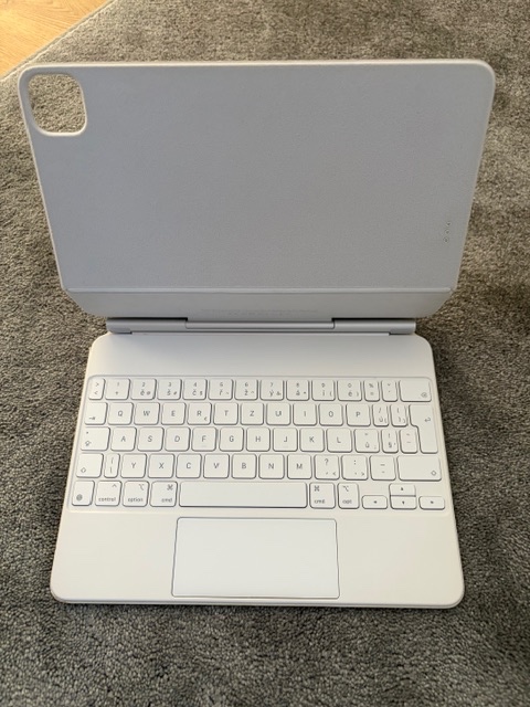 Apple iPad Pro 11 (2021), 128GB+APPLE Magic Keyboard - 5