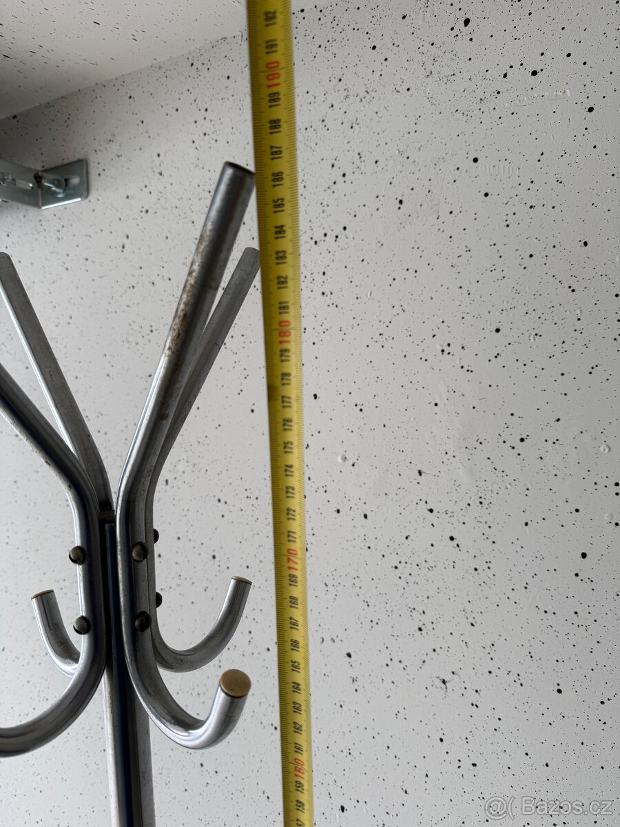Retro kovový věšák - 5