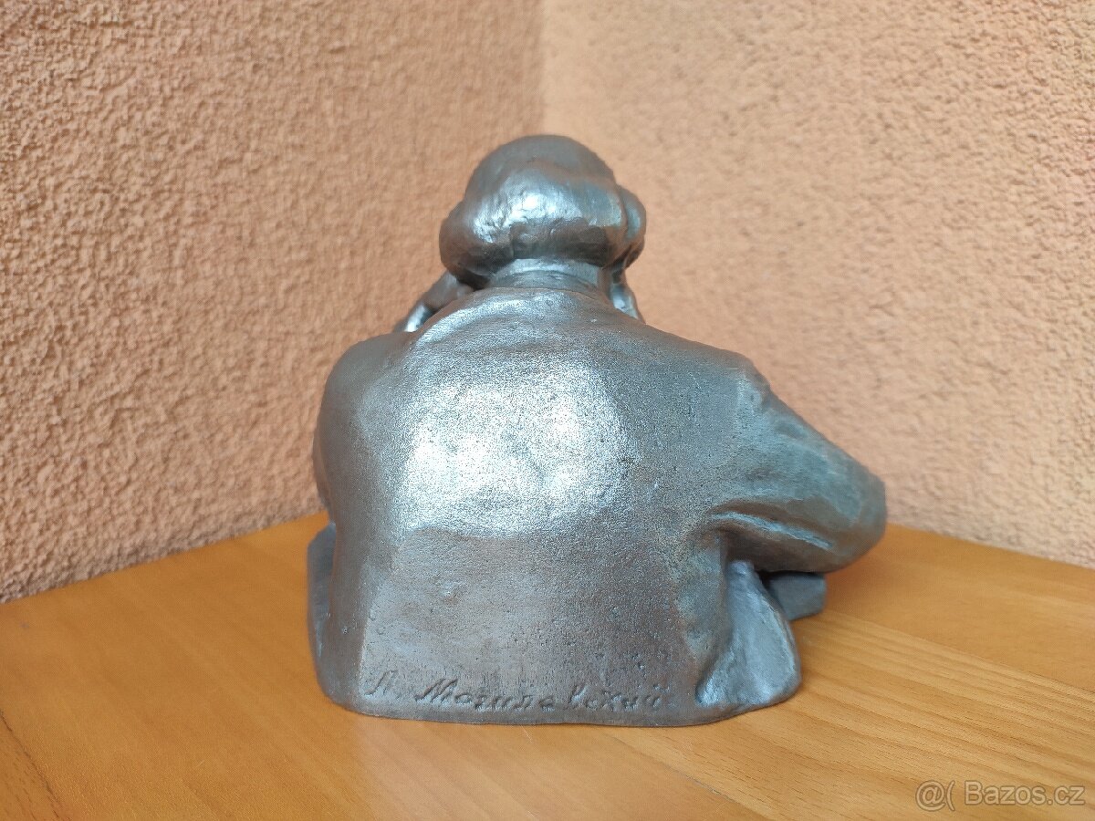 STAROŽITNÁ KOVOVÁ SOCHA.KARL MARX. - 5