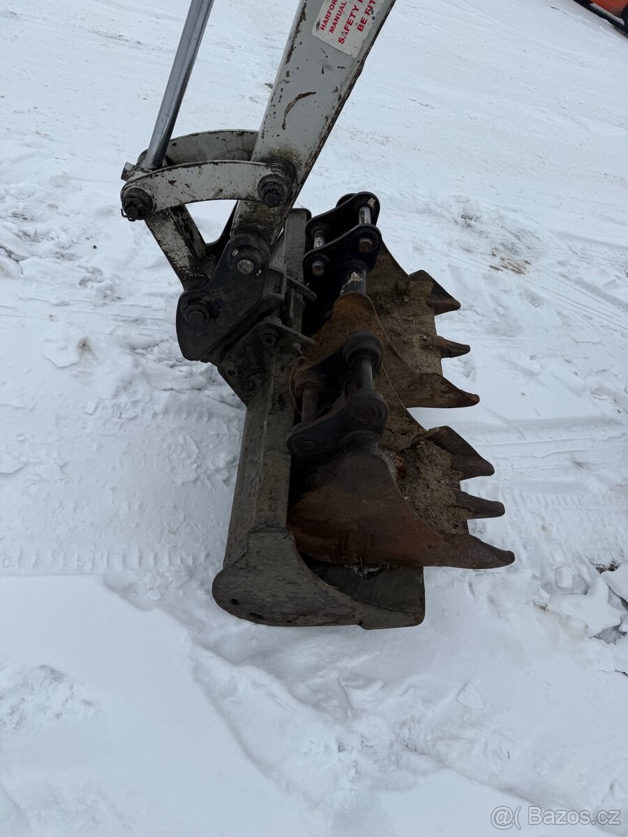 Minibagr Takeuchi TB219 2015 3x lžíce - 5