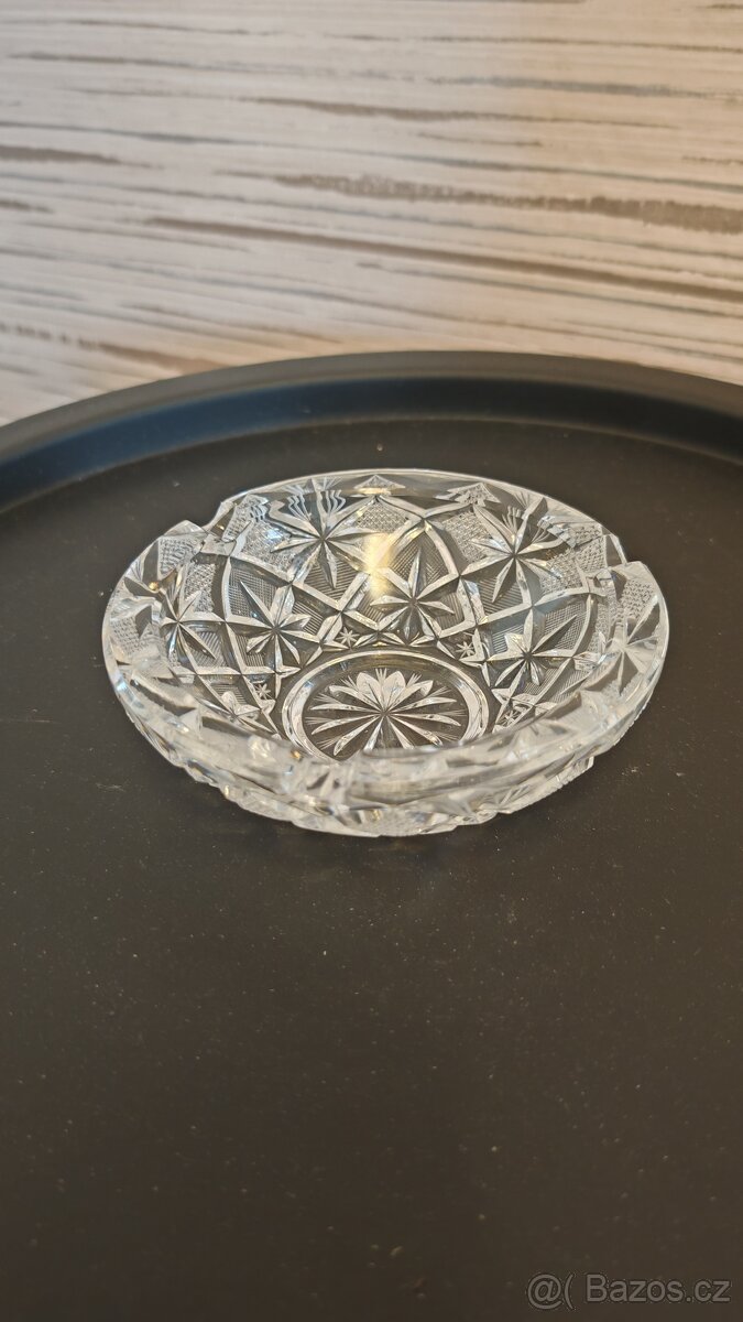 Popelník z českého broušeného křišťálu. - 5