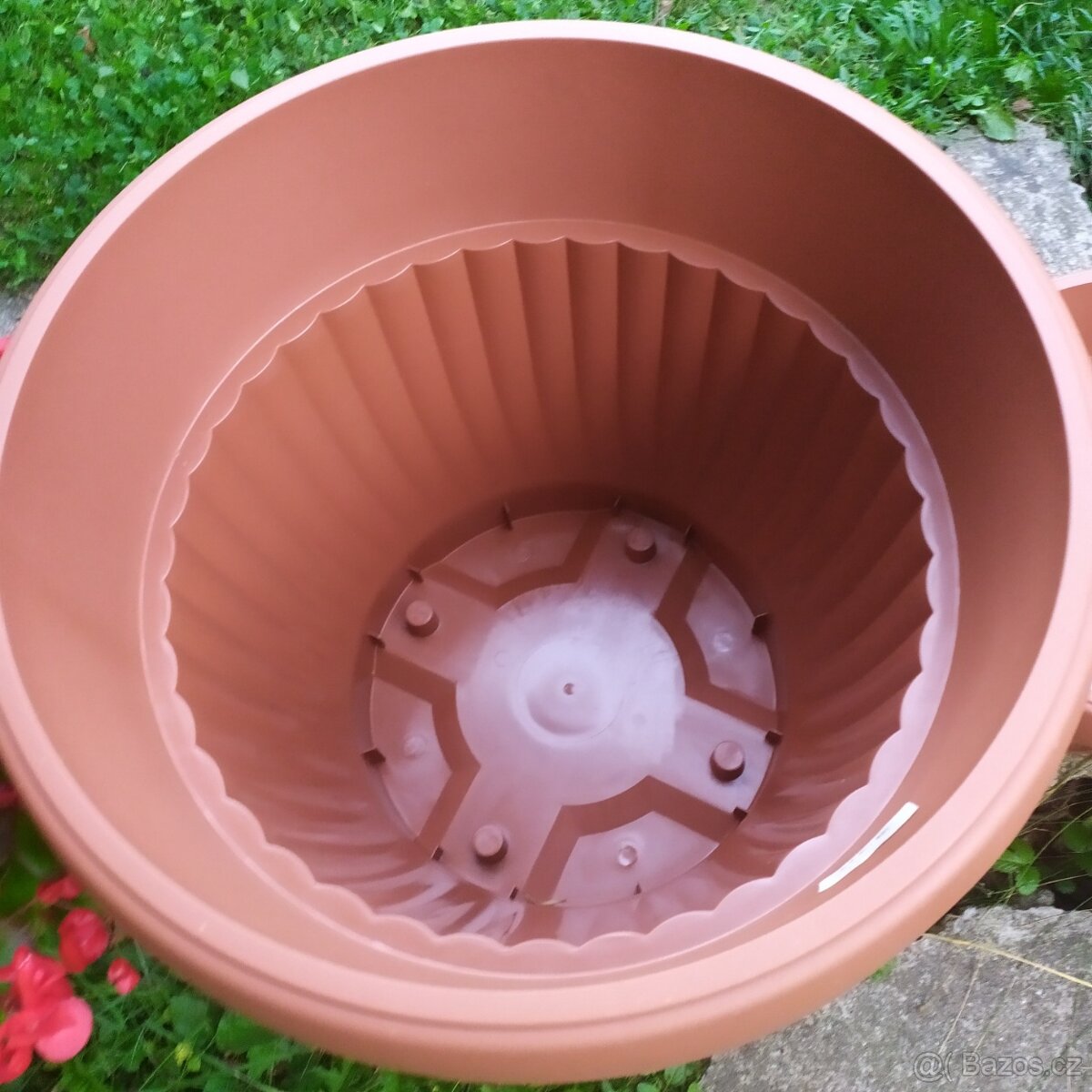 Velké a velmi velké nové květináče - 5