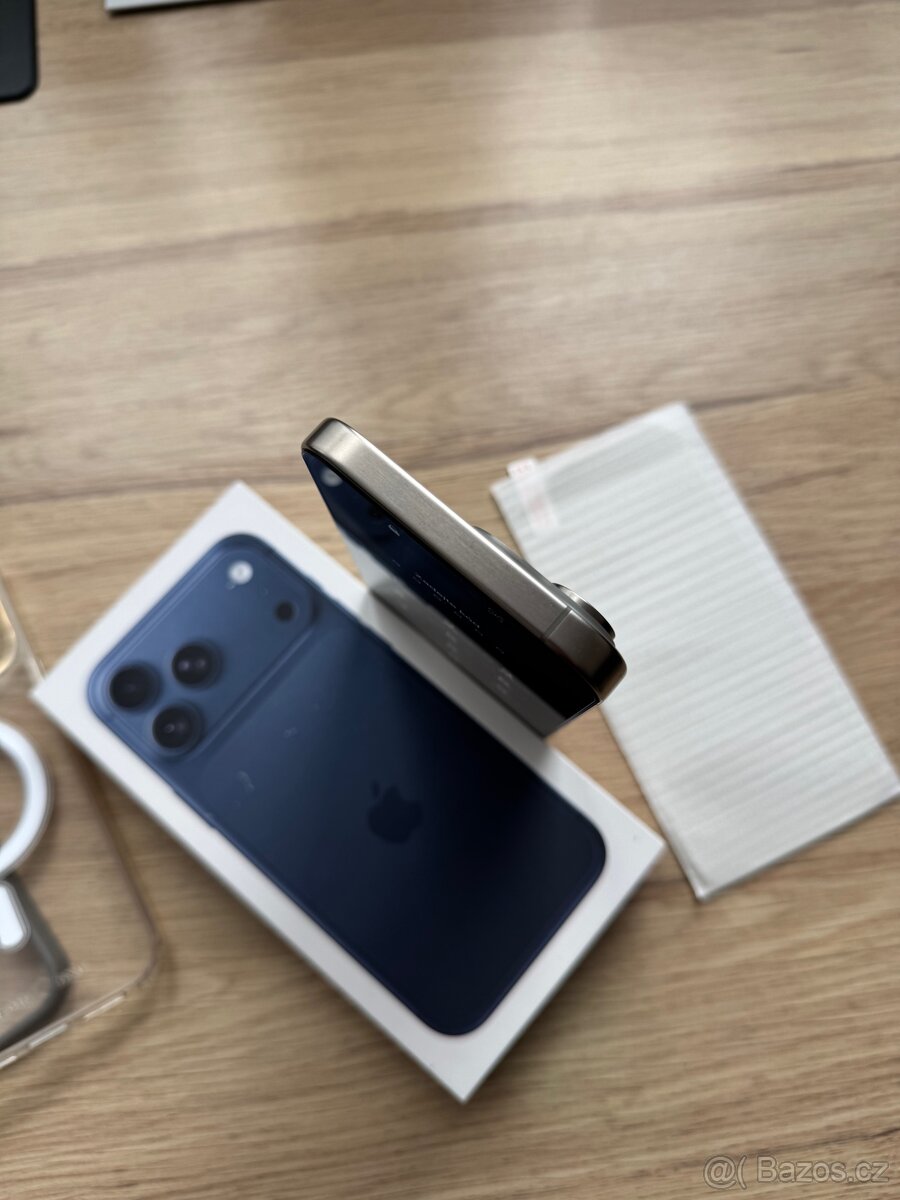 iPhone 15 Pro Max přírodní Titan - 5