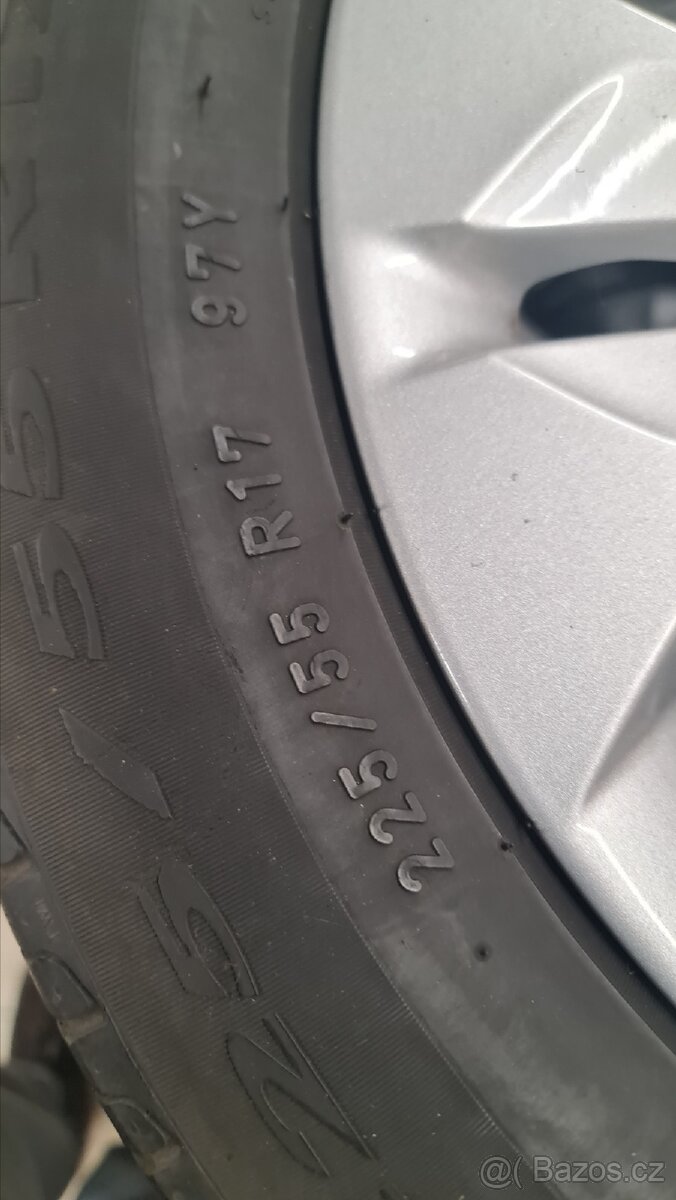 BMW X1 a X2 original sada alu kol letní pneu - 5