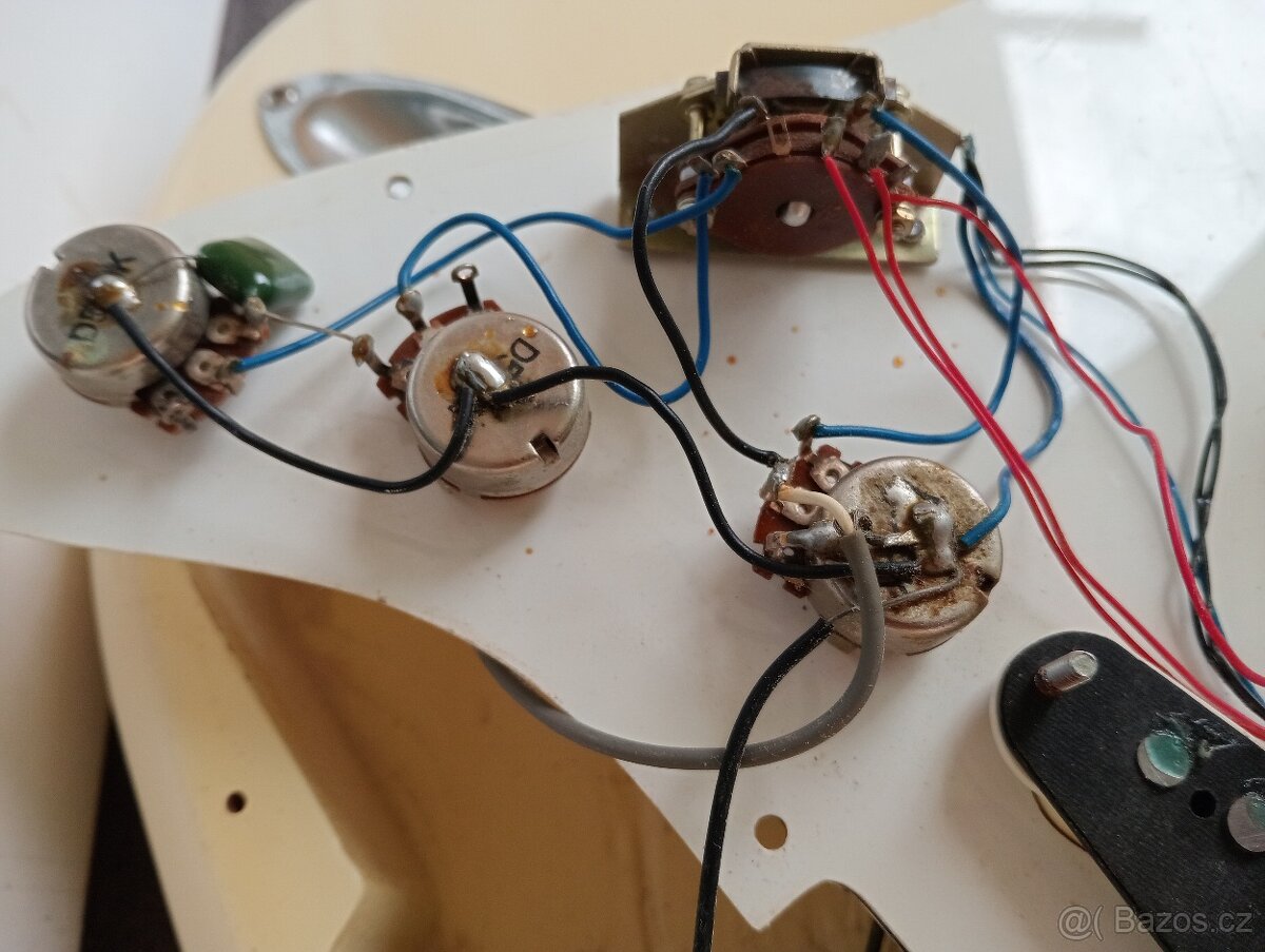 Pickguard,snímače,poťáky,3-pol.switch, Greco,Maya 70 roky - 5