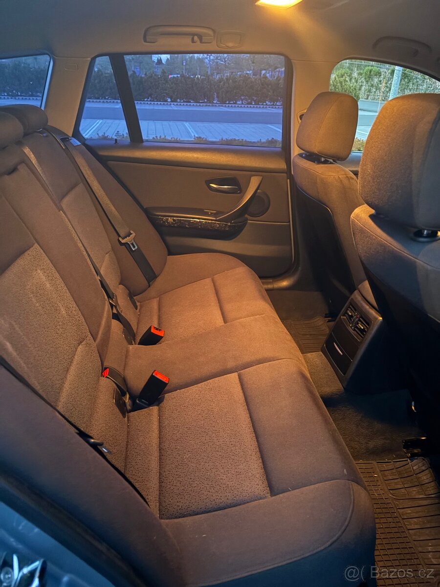 BMW e91 2006 N46b20b - 5