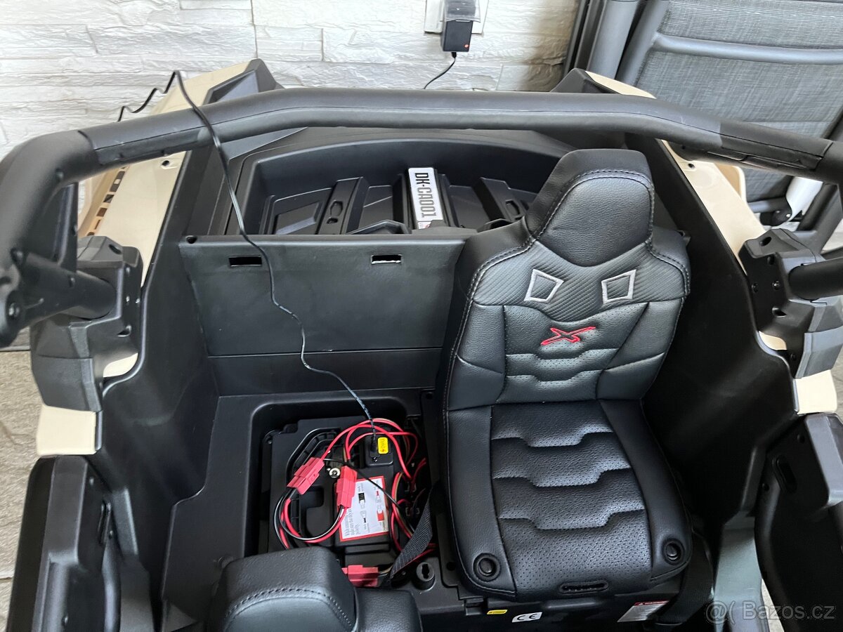 Dětská elektrická Buggy CAN-AM Maverick 800W, 2x24V 7Ah