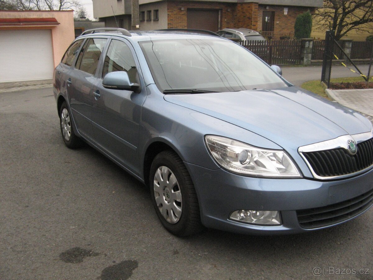 Škoda Octavia Kombi 1.6 tdi najeto 182tkm - 5