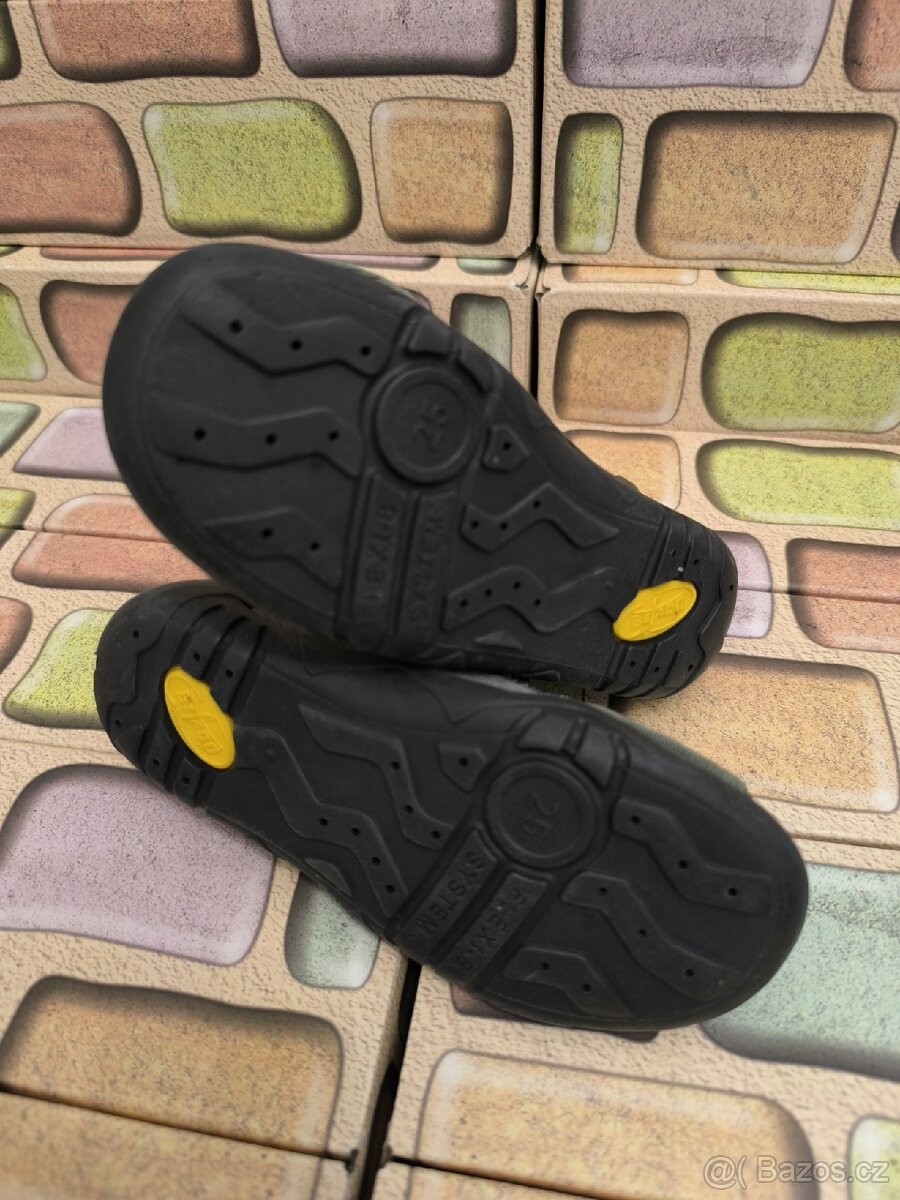 Bačkůrky zn. BEFADO vel. 25 - 5