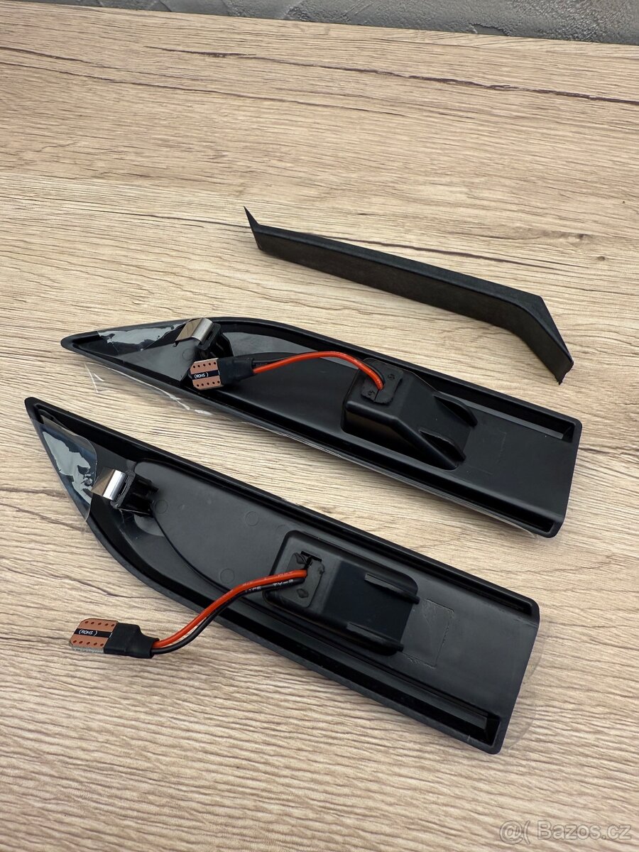 Levý a pravý blinkr blatníku T6/Caddy - 5