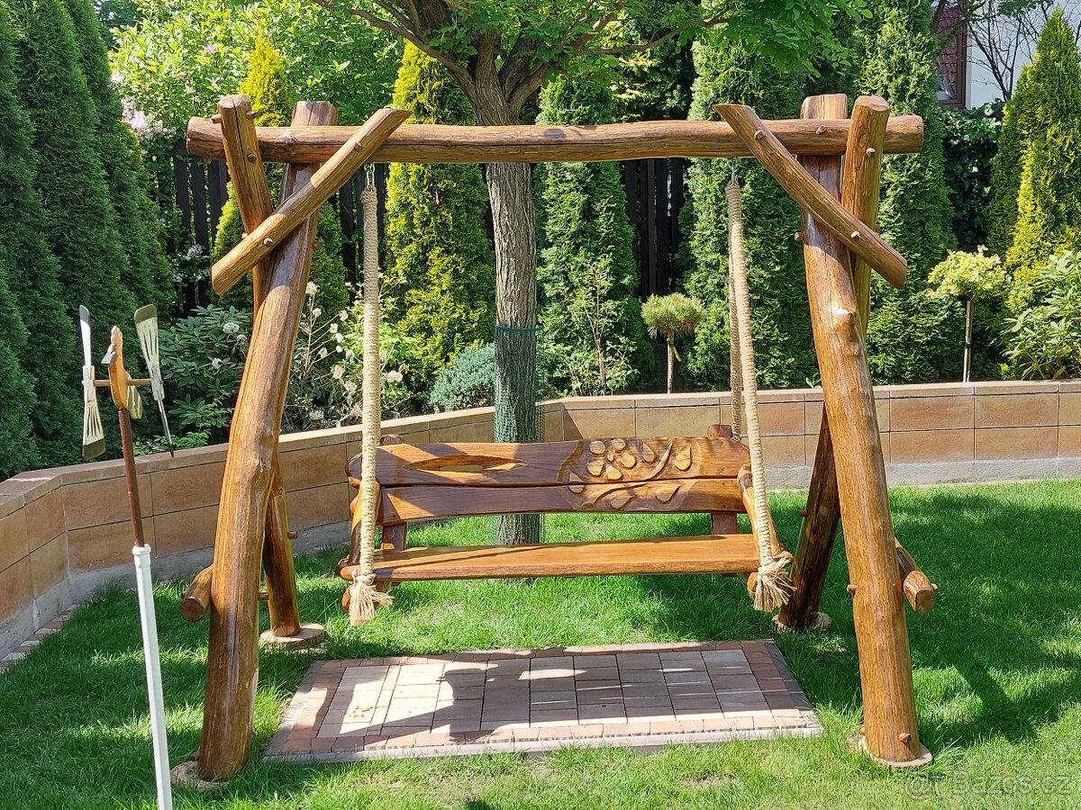 Dřevěná zahradní houpačka - 5