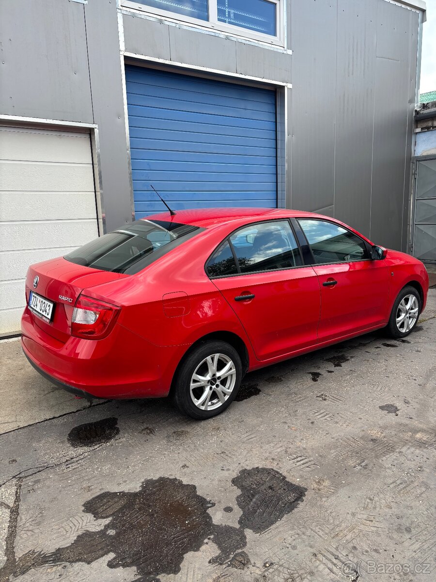 Škoda Rapid - 5