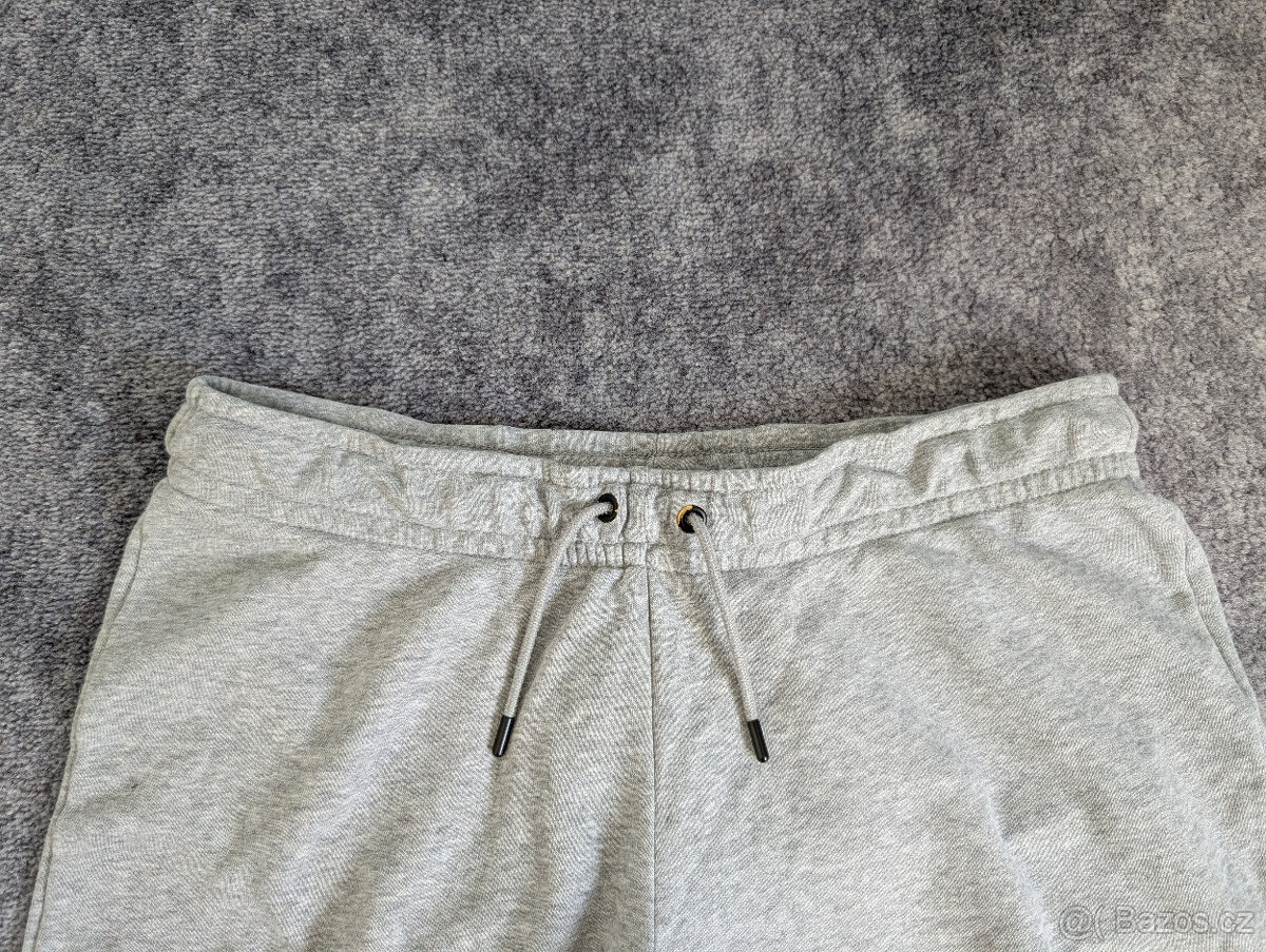 Nike šedé tepláky vel. M - 5