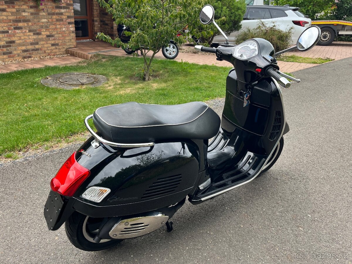 Vespa GTS Super 300 - 5