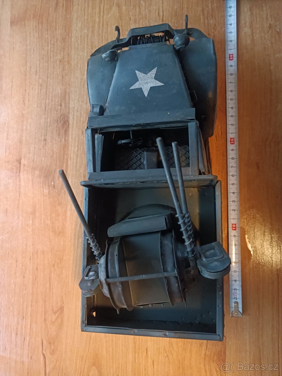 Plechový Model Amerického Haklu WW.2. - 5